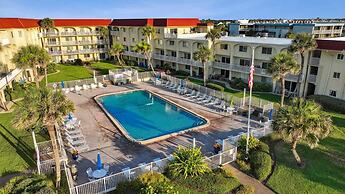 Beachfront Luxe Epic Ocean Views Sleeps 6