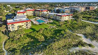 Beachfront Luxe Epic Ocean Views Sleeps 6