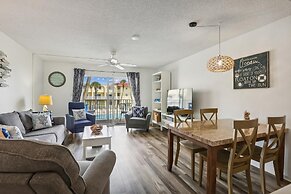 Beachfront Luxe Epic Ocean Views Sleeps 6