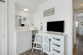 Beachfront Luxe Epic Ocean Views Sleeps 6