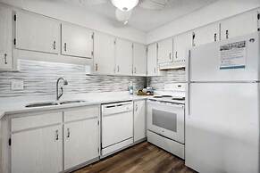 Beachfront Luxe Epic Ocean Views Sleeps 6