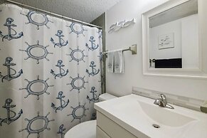 Beachfront Luxe Epic Ocean Views Sleeps 6