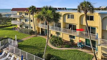 Beachfront Luxe Epic Ocean Views Sleeps 6