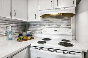 Beachfront Luxe Epic Ocean Views Sleeps 6