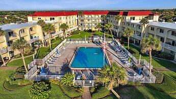 Beachfront Luxe Epic Ocean Views Sleeps 6