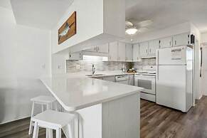 Beachfront Luxe Epic Ocean Views Sleeps 6