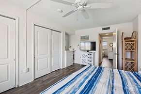 Beachfront Luxe Epic Ocean Views Sleeps 6