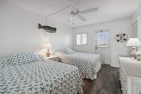 Beachfront Luxe Epic Ocean Views Sleeps 6