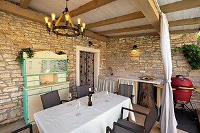 Villa Trtoja With Pool