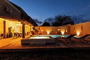 Villa Trtoja With Pool