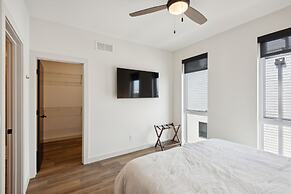 New Modern Townhome With Rooftop Patio 2 Bedroom Townhouse by RedAwnin