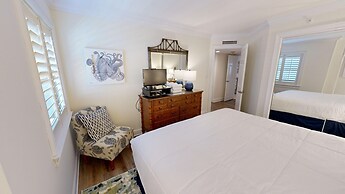 Inlet Reef 609 4 Bedroom Condo by RedAwning