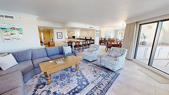 Inlet Reef 609 4 Bedroom Condo by RedAwning