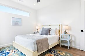 Beachcomber Bliss 8 Bedroom Townhouse