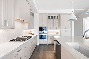 Beachcomber Bliss 8 Bedroom Townhouse