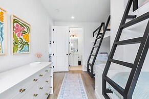 Beachcomber Bliss 8 Bedroom Townhouse