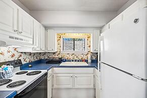 2340 Grand Oaks Ln 2 Bedroom Home by RedAwning