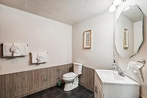 2340 Grand Oaks Ln 2 Bedroom Home by RedAwning