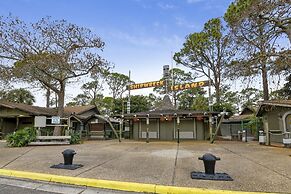 2340 Grand Oaks Ln 2 Bedroom Home by RedAwning