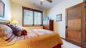 Woodwinds #1303 4 Bedroom Condo by RedAwning