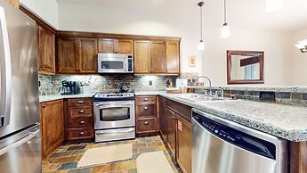 Woodwinds #1303 4 Bedroom Condo by RedAwning