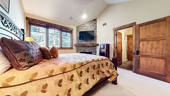 Woodwinds #1303 4 Bedroom Condo by RedAwning