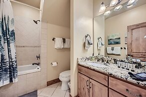 New Listing!! The Beaver Lodge At Breckenridge 3 Bedroom Home by RedAw