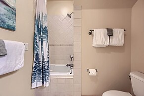 New Listing!! The Beaver Lodge At Breckenridge 3 Bedroom Home by RedAw