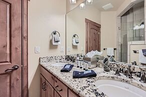 New Listing!! The Beaver Lodge At Breckenridge 3 Bedroom Home by RedAw