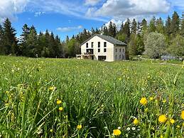 G te Singulier et Authentique Dans Ancienne Ferme