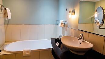 Phakalane Golf Estate Hotel & Convention