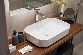 Acropolis Supreme Residence