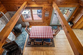Private Lakefront - Luxury Log House