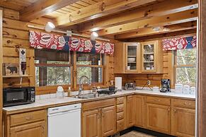 Private Lakefront - Luxury Log House