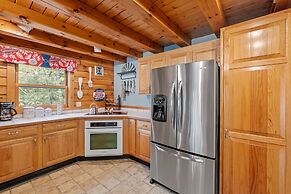 Private Lakefront - Luxury Log House