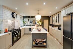 Luxury Georgian Country House With Hot Tub