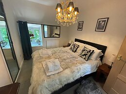 Luxury Georgian Country House With Hot Tub