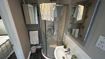 Luxury Georgian Country House With Hot Tub