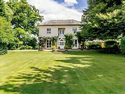 Luxury Georgian Country House With Hot Tub