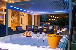 Luxury Georgian Country House With Hot Tub