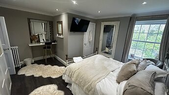 Luxury Georgian Country House With Hot Tub