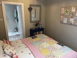 Luxury Georgian Country House With Hot Tub