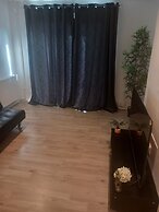 Cozy Bromley Hideaway - Perfect for Couples