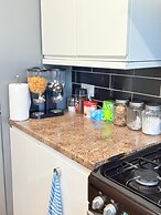 Luton Airport Guest House