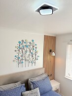 Luton Airport Guest House
