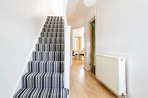 Luton Airport Guest House