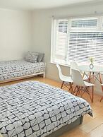 Luton Airport Guest House