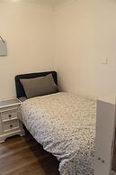 Luton Airport Guest House