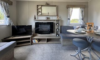 Berwick-upon-tweed - Caravan - Sleeps 6 - Parking