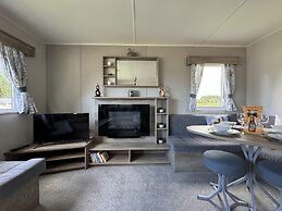 Berwick-upon-tweed - Caravan - Sleeps 6 - Parking